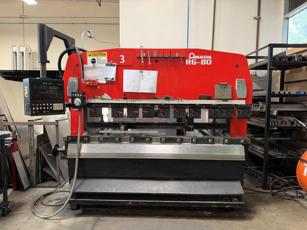 88 Ton, Amada #RG-80, CNC press brake, 8' overall, 86" between housing, 3.9" stroke, 10.67" Shut Height - Image 1