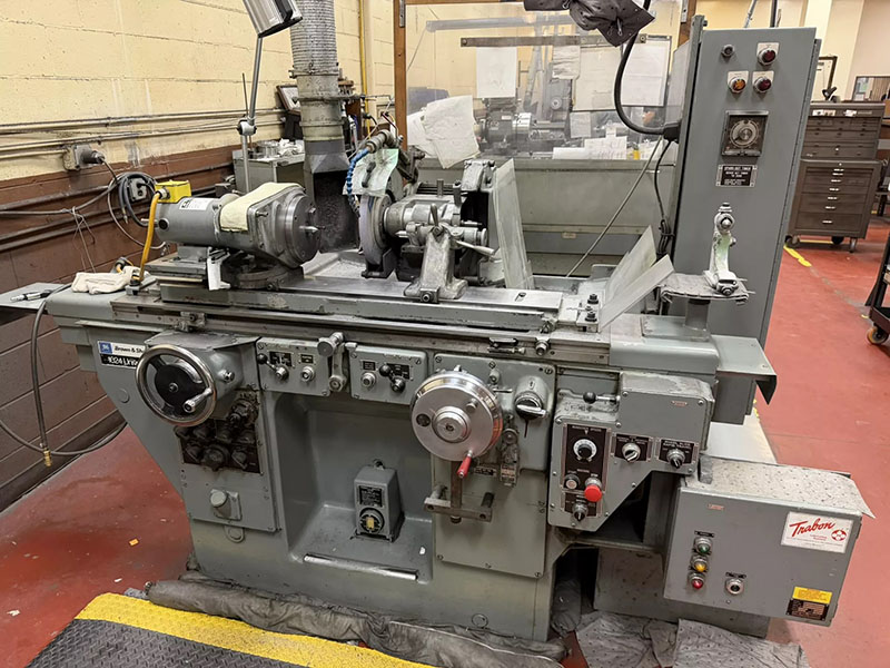 10" x 24" Brown & Sharpe #1024U, universal cylindrical grinder, 12" x 1" x 5" wheel, wheel dresser, sparkout - Image 1