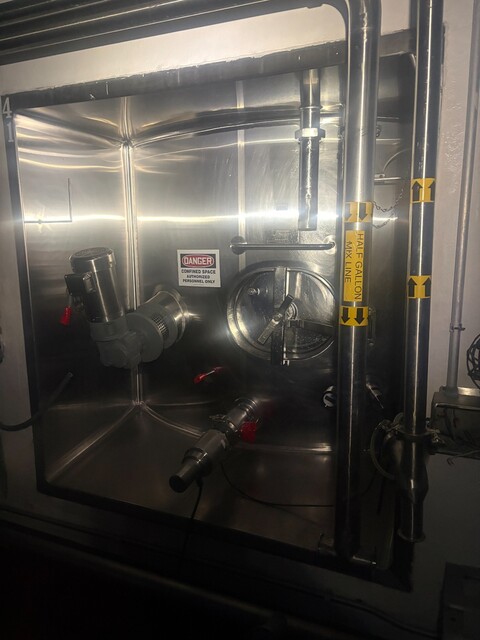 Cherry Burrell, 9000 gallon 304 Stainless Steel refrigerated silo tank, agitator - Image 7