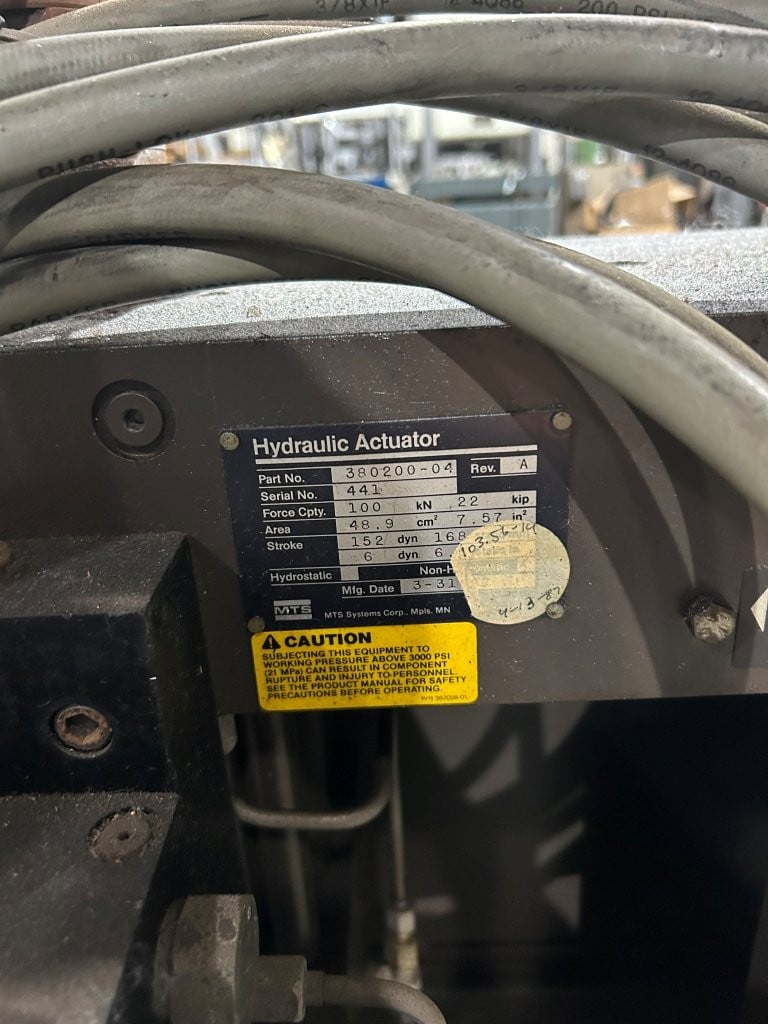 MTS #810, 100 kN fatigue frame - Image 2