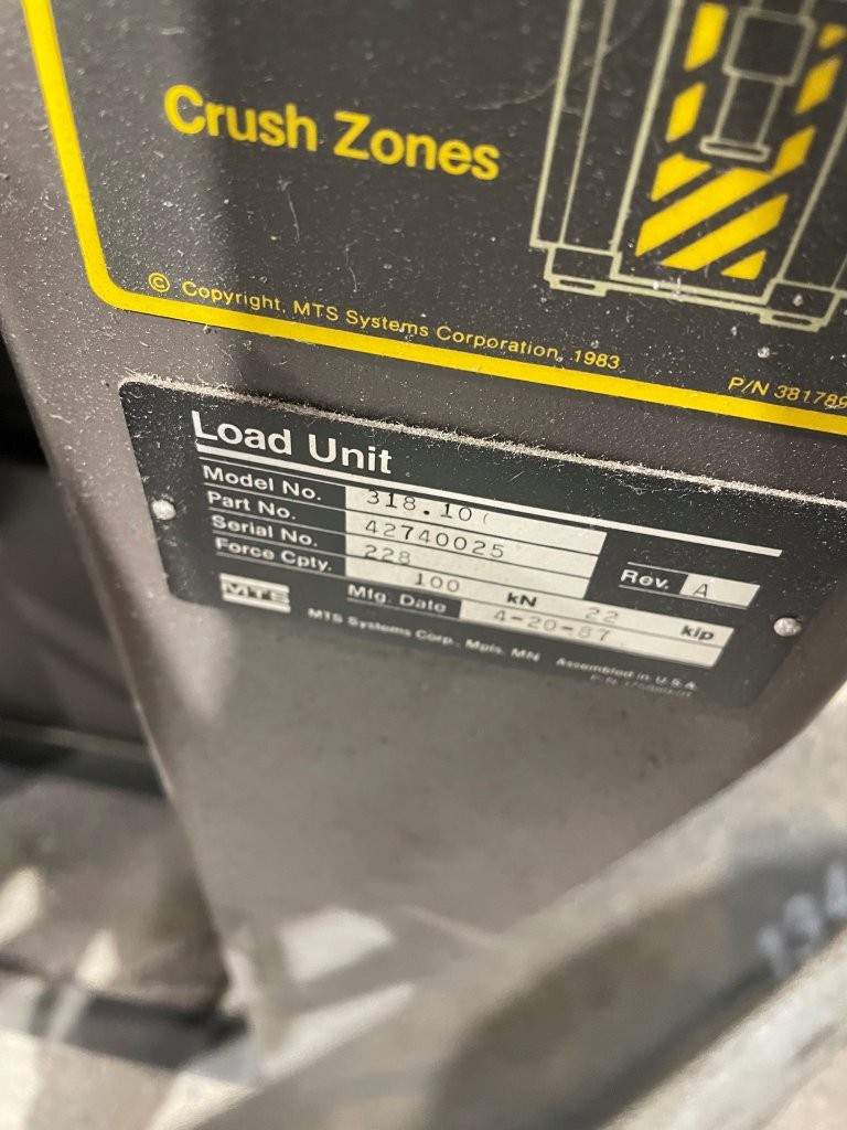 MTS #810, 100 kN fatigue frame - Image 3
