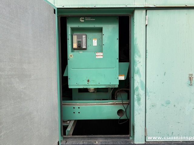 500 KW Cummins #DFEK-7206494, Diesel Generator Set, 1800 RPM, 800 amp main line circuit breaker, PowerCommand - Image 4
