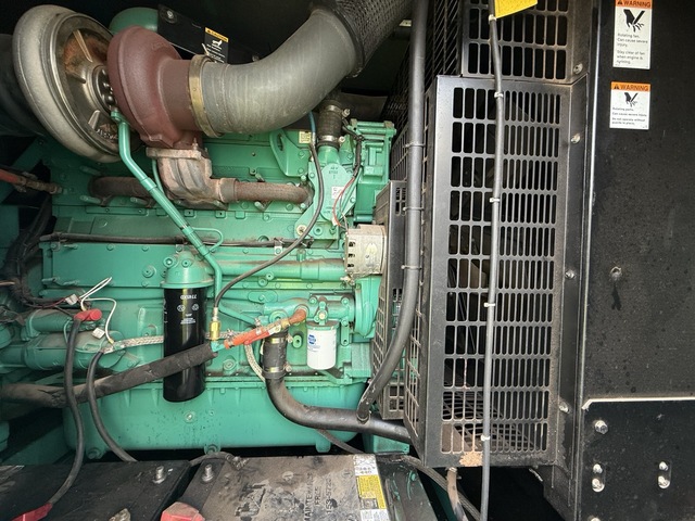 500 KW Cummins #DFEK-7206494, Diesel Generator Set, 1800 RPM, 800 amp main line circuit breaker, PowerCommand - Image 9