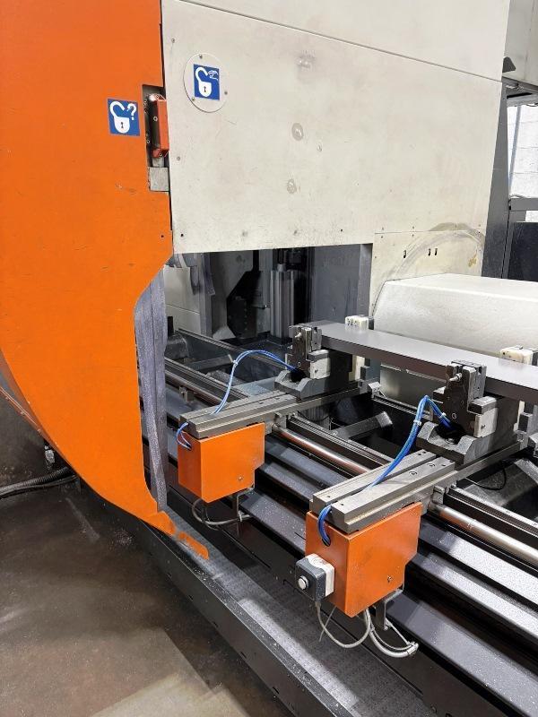Elumatec #SBZ-151, 5-Axis CNC profile machining center, 24000 RPM, 34' bed length, 2016 - Image 8