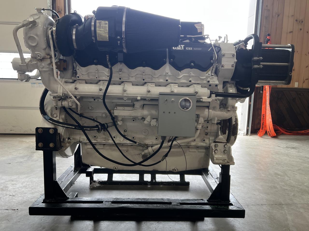 1800 HP Caterpillar #C32, Marine Diesel Engine, 2300 RPM, Heat Exchanger, Sea Water Pump, 750 hours, 2007 - Image 5