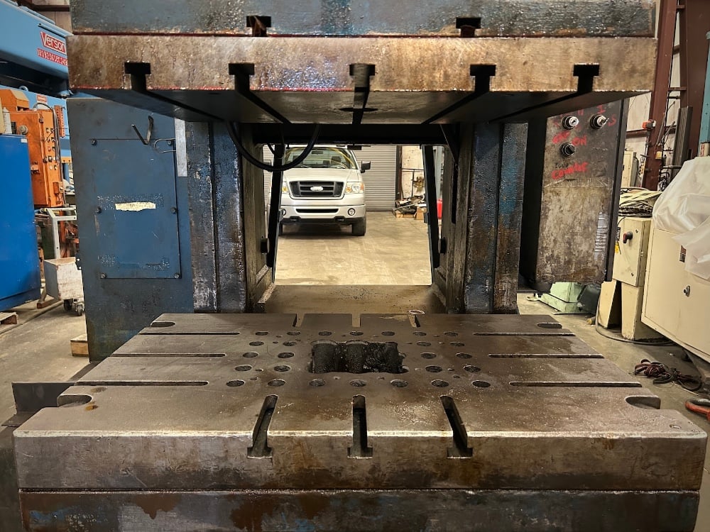 110 Ton, Niagara #E110, back gear obi press, 8" stroke, 21" Shut Height, 40 SPM, 5" adj., air clutch & brake - Image 6