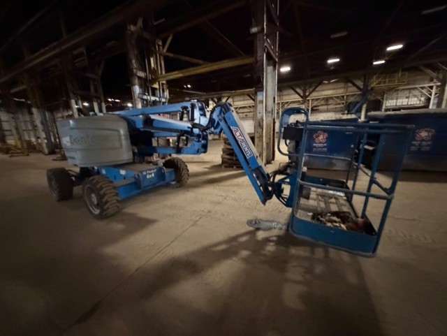 Genie #Z-45/25J-DC, Articulating Boom Lift, 45' platform height, 25' reach, 1897 hours - Image 3