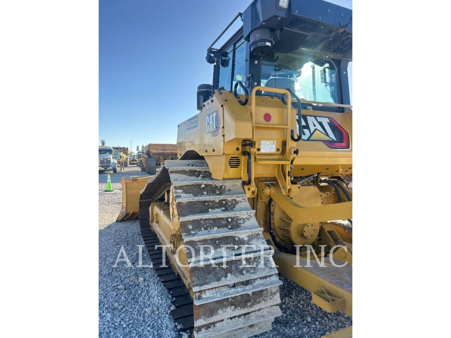 Caterpillar D6-20VPAT, 1917 hours, S/N: KD501554, 2024 - Image 4