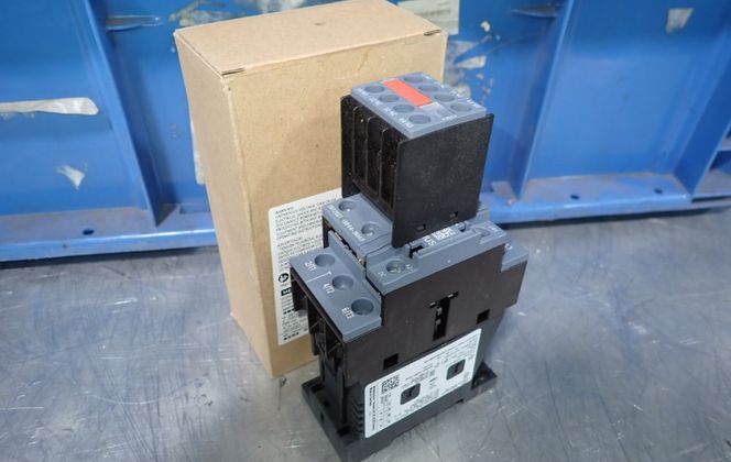 Siemens #3RT2027-1BB44-3MA0, Contactor, 15 kW, 32 Amps, 400 VAC - Image 8
