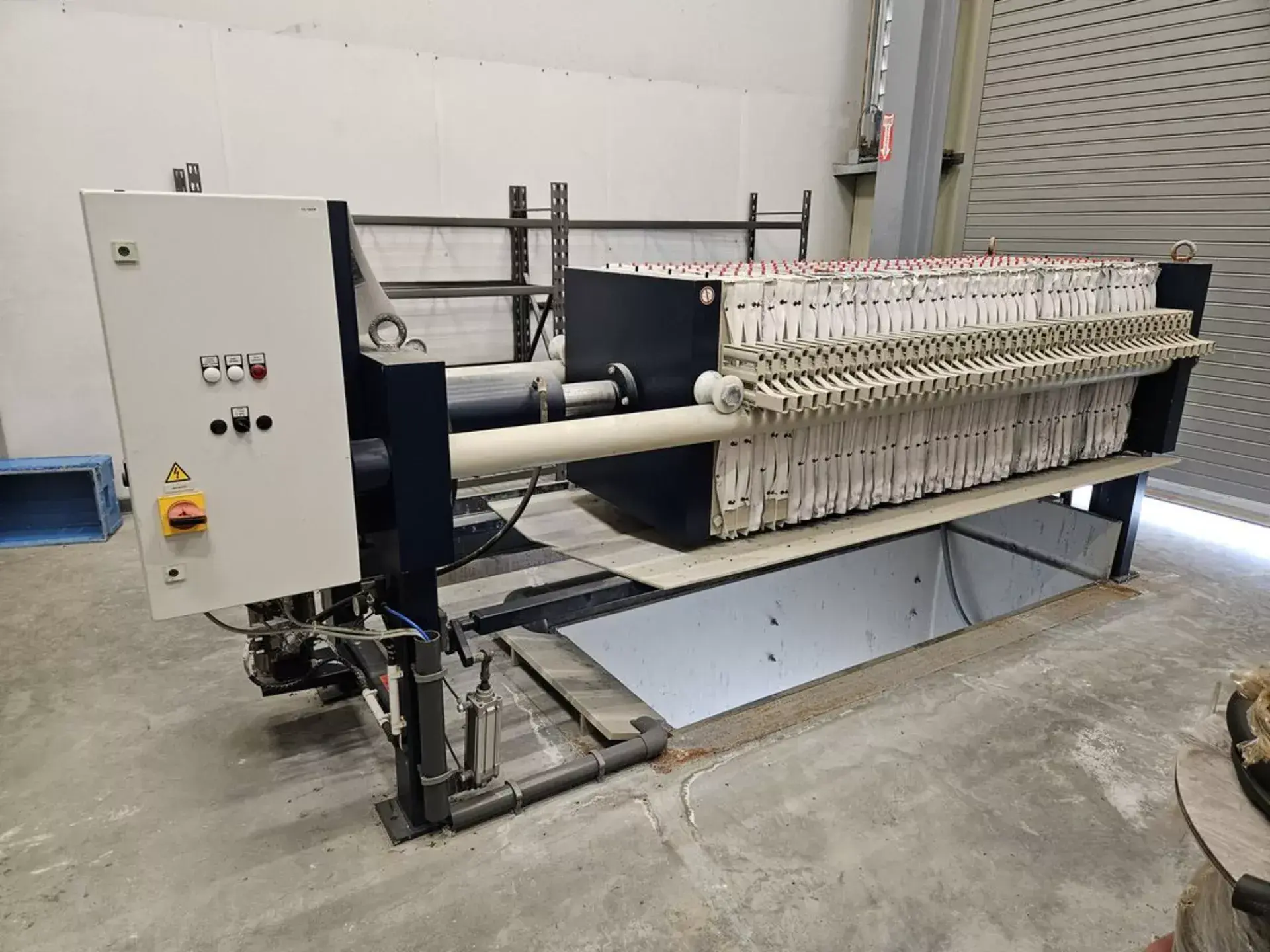 31.5" Simex G.m.b.h. #SPK80-35/40, hydraulic filter press, (42) 800mm x 800mm plates, 2017 - Image 1