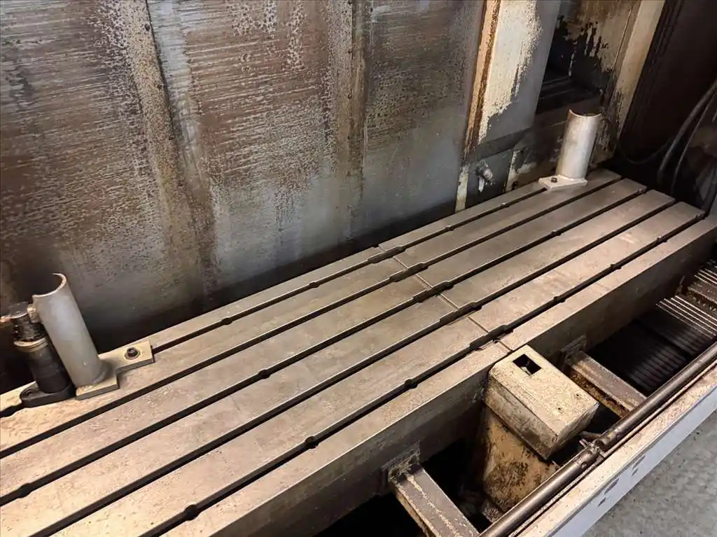 Mazak #VTC-200C, CNC vertical machining center, Mazatrol 640MN, 65" X, 20.1" Y, 20" Z, 12000 RPM, 24 - Image 4