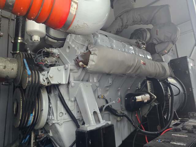 500 KW Generac, Diesel Generator, 22L, V12, Daewoo, 1 & 3PH, Enclosed w/ Tank, 152 hours, 2000 - Image 6