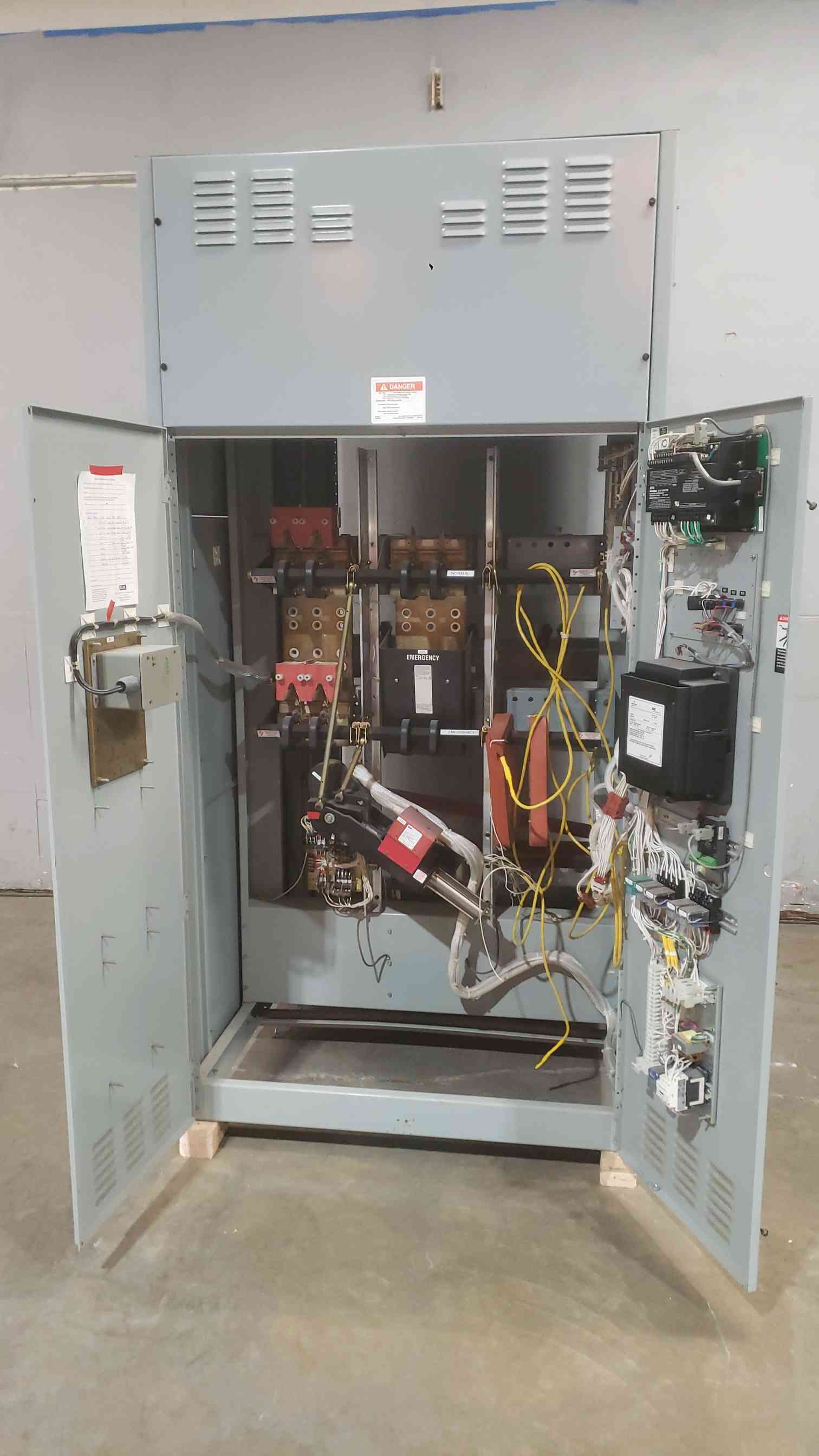 4000 Amp, ASCO 7000-Series #E07ATSC34000N5XC, automatic transfer switch, 480 Volts, AS-IS - Image 9