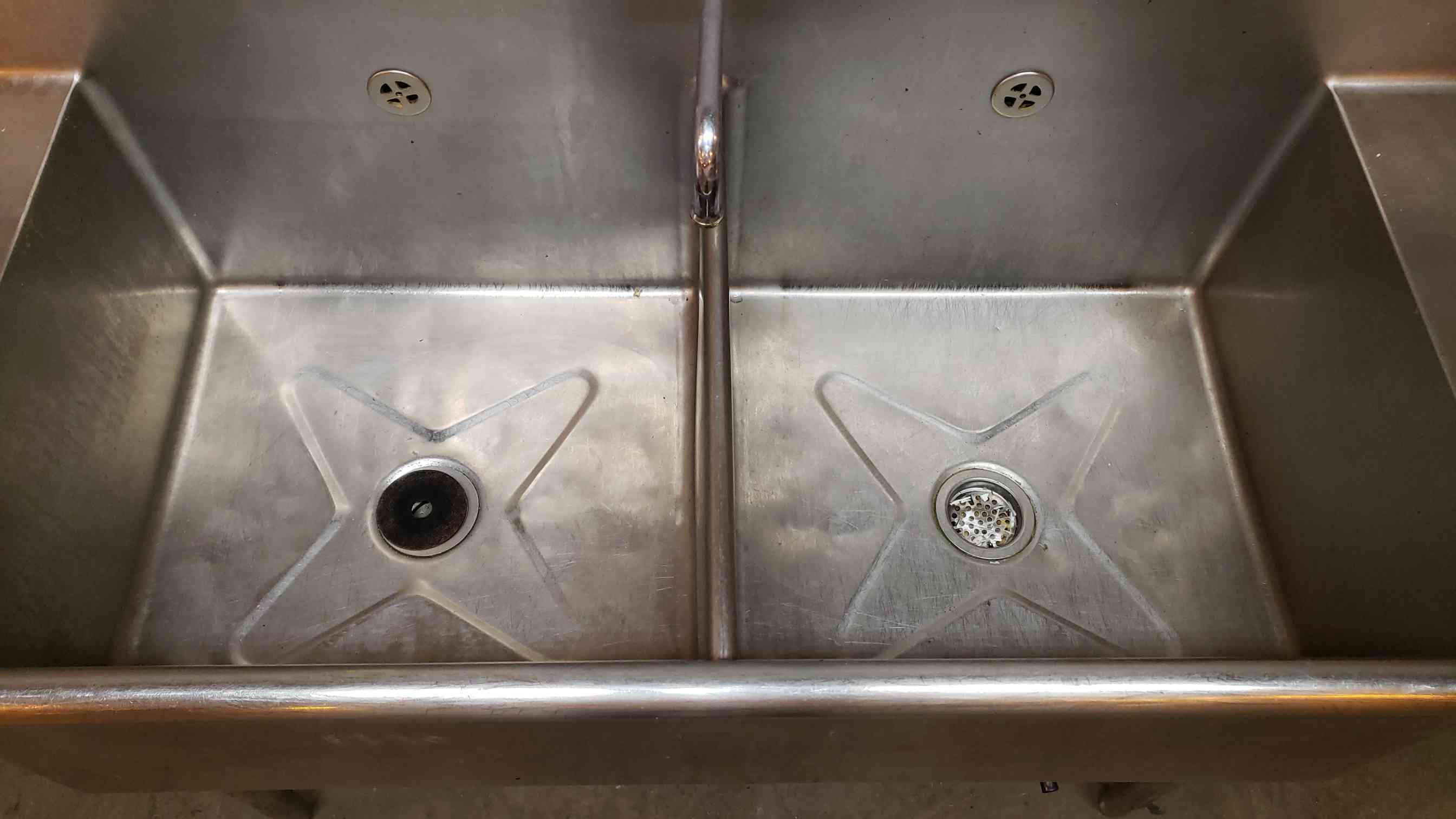 12' 6" Triple Sink Cafeteria Basins & Faucets, Stainless Steel - Image 2
