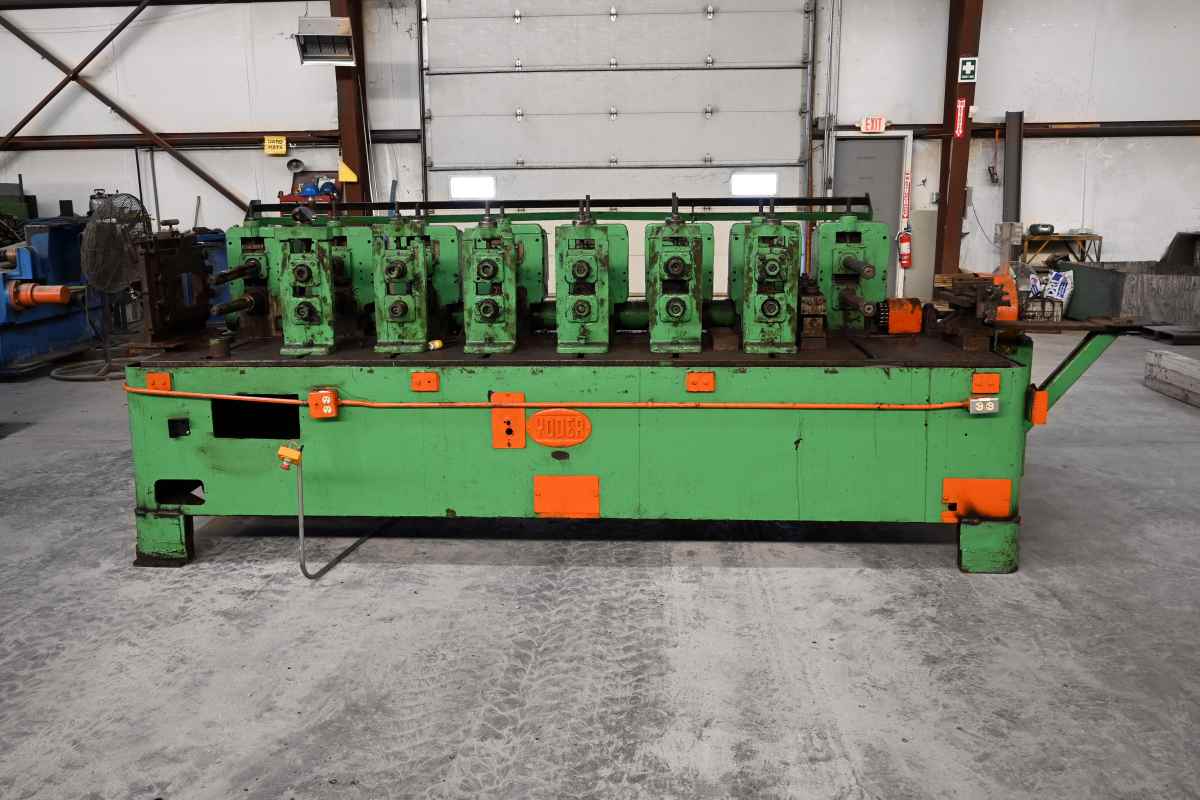 8 Stand, Yoder #M2, rollformer, 2" spindle diameter, 13" roll space, 15" horizontal centers, 4"-7" vertical - Image 4