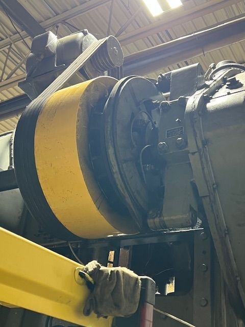 150 Ton, Minster #P2-150-48-36, straight side double crank, 4" stroke, 8" adj., 48" x36" bed, 16" window, air - Image 7