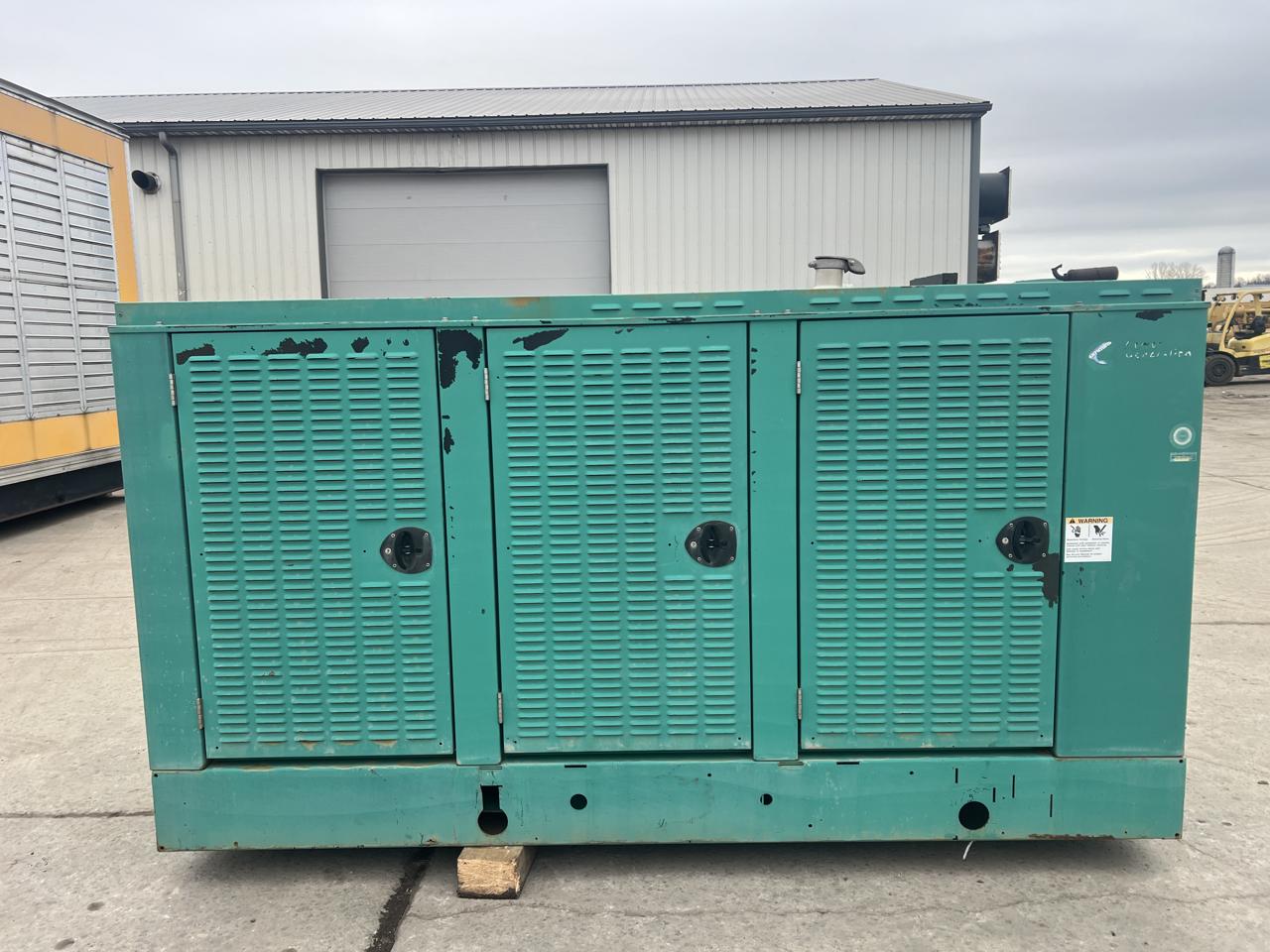 100 KW Cummins/Onan #GGHH-5655462, Natural Gas or Propane Generator, 6.8 Liter Ford engine, 1800 RPM, 120/240 - Image 3
