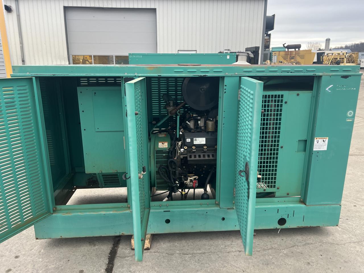 100 KW Cummins/Onan #GGHH-5655462, Natural Gas or Propane Generator, 6.8 Liter Ford engine, 1800 RPM, 120/240 - Image 5