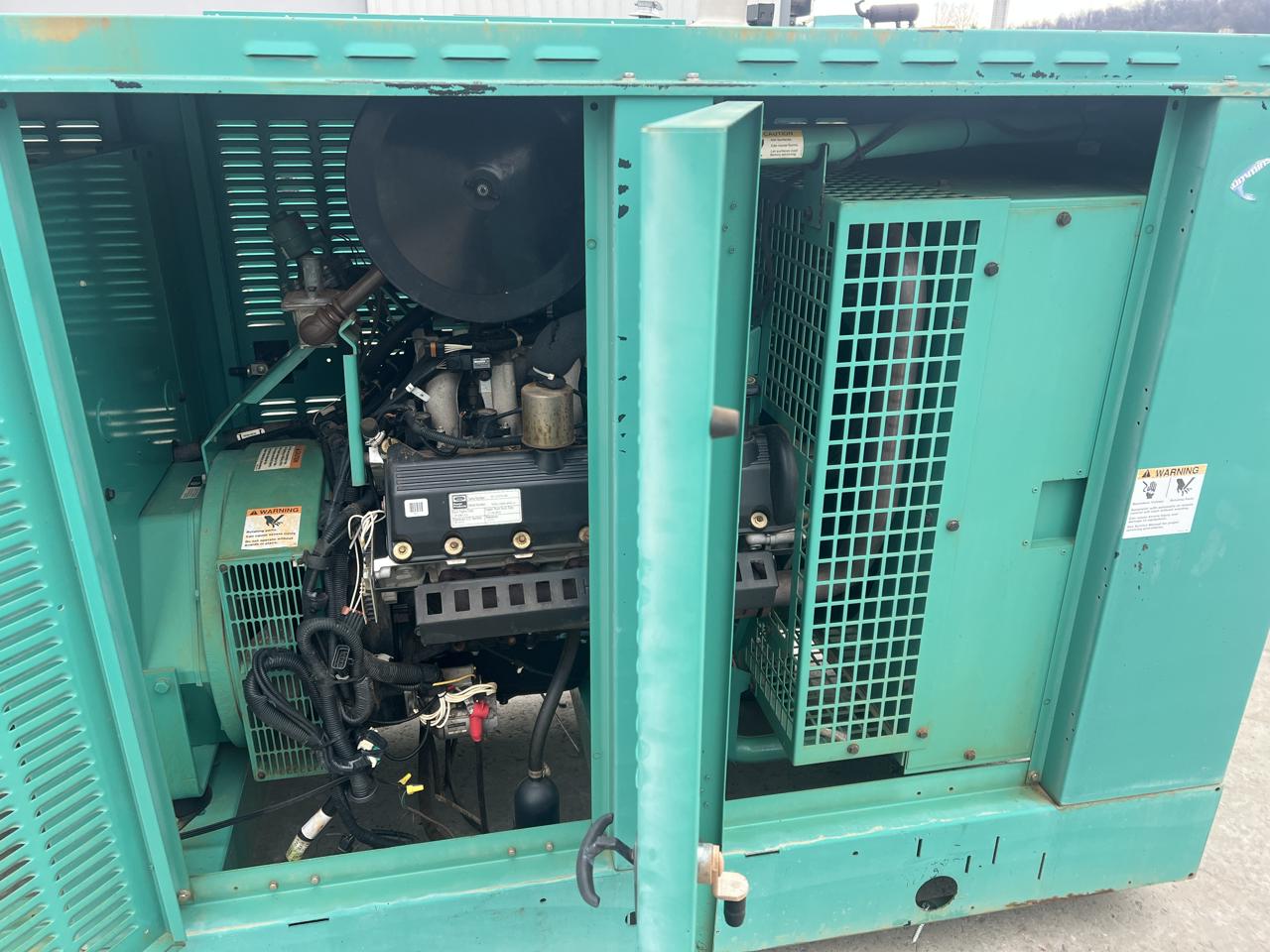 100 KW Cummins/Onan #GGHH-5655462, Natural Gas or Propane Generator, 6.8 Liter Ford engine, 1800 RPM, 120/240 - Image 6