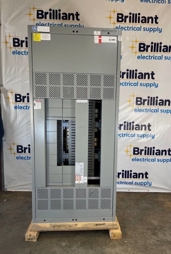 1000 Amps, ABB, ReliaGear SB Indoor Low-Voltage Switchboard, 4-wire, 208Y/120 Volt, 3PH - Image 1