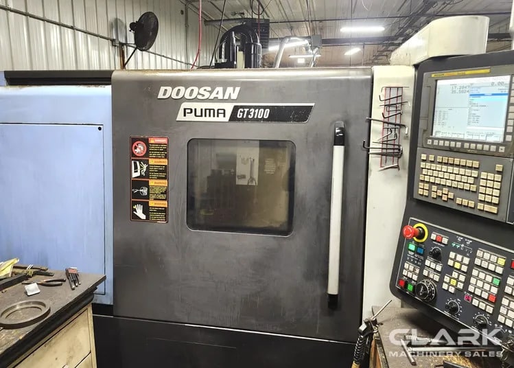 Daewoo Doosan #Puma-GT3100, Fanuc i Series, 28.3" swing, 3-jaw 12" chuck, 4" bar, 2 speed gearbox, 2016 - Image 1