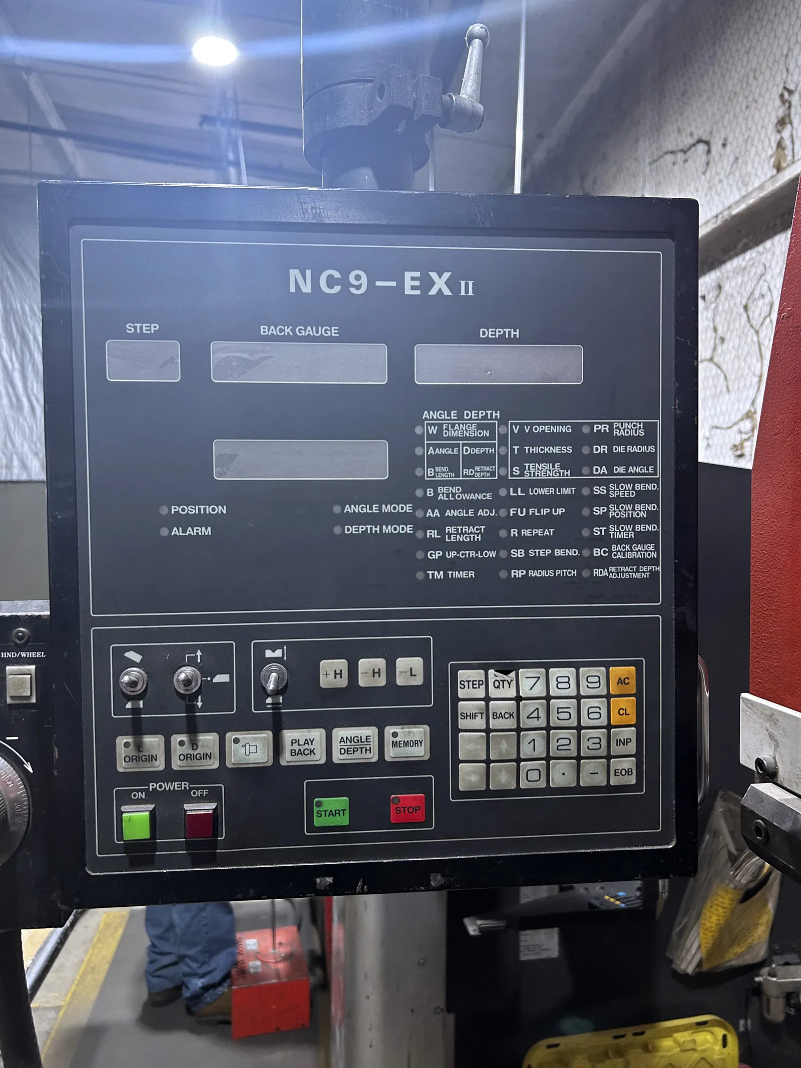 80 Ton, Amada #RG80S, hydraulic press brake, 8' overall, 80.8" between housing, 3.94" stroke, 15.76" throat - Image 2