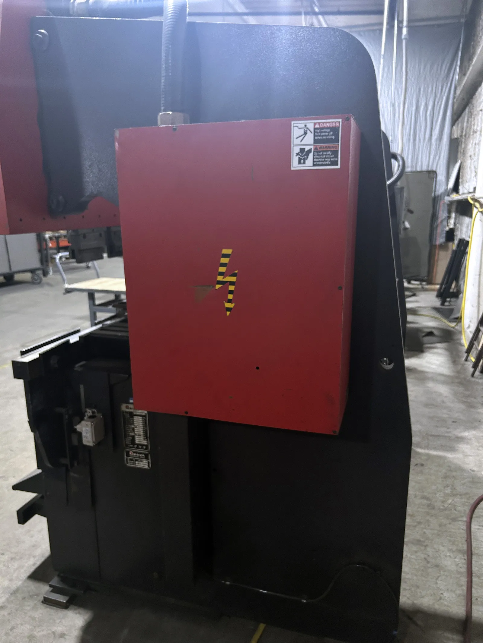 80 Ton, Amada #RG80S, hydraulic press brake, 8' overall, 80.8" between housing, 3.94" stroke, 15.76" throat - Image 6