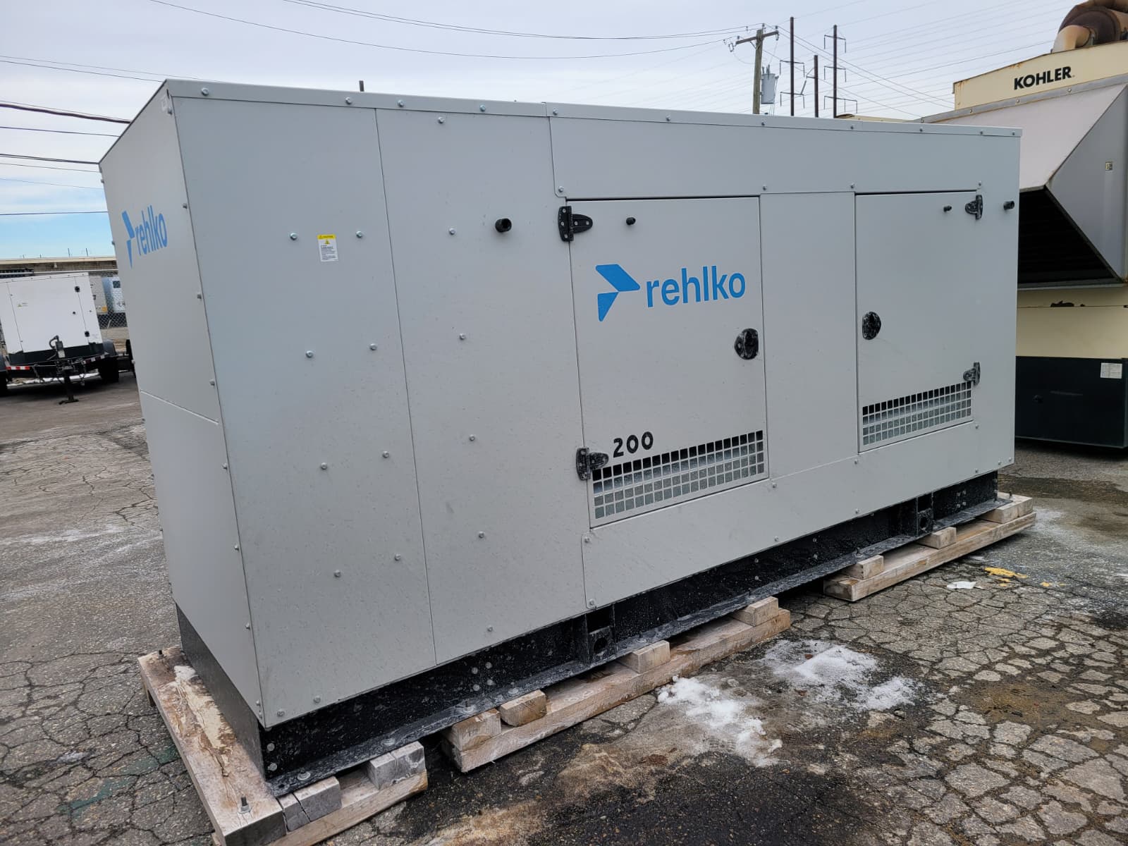 200 KW Kohler Rehlko #KG200, Natural gas / LPQ generator set, 120/208 Volts, 3-phase, 1800 RPM, KG10V08T-6DGS - Image 3