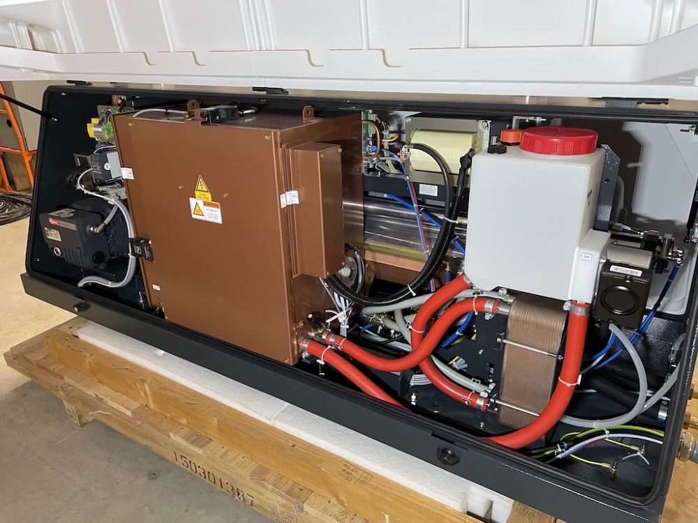 Coherent #DC-040-Series, CO2 Laser, 4000 Watt, 68&deg;F water temp., control panel, Rofin pendant control, Kansa - Image 2