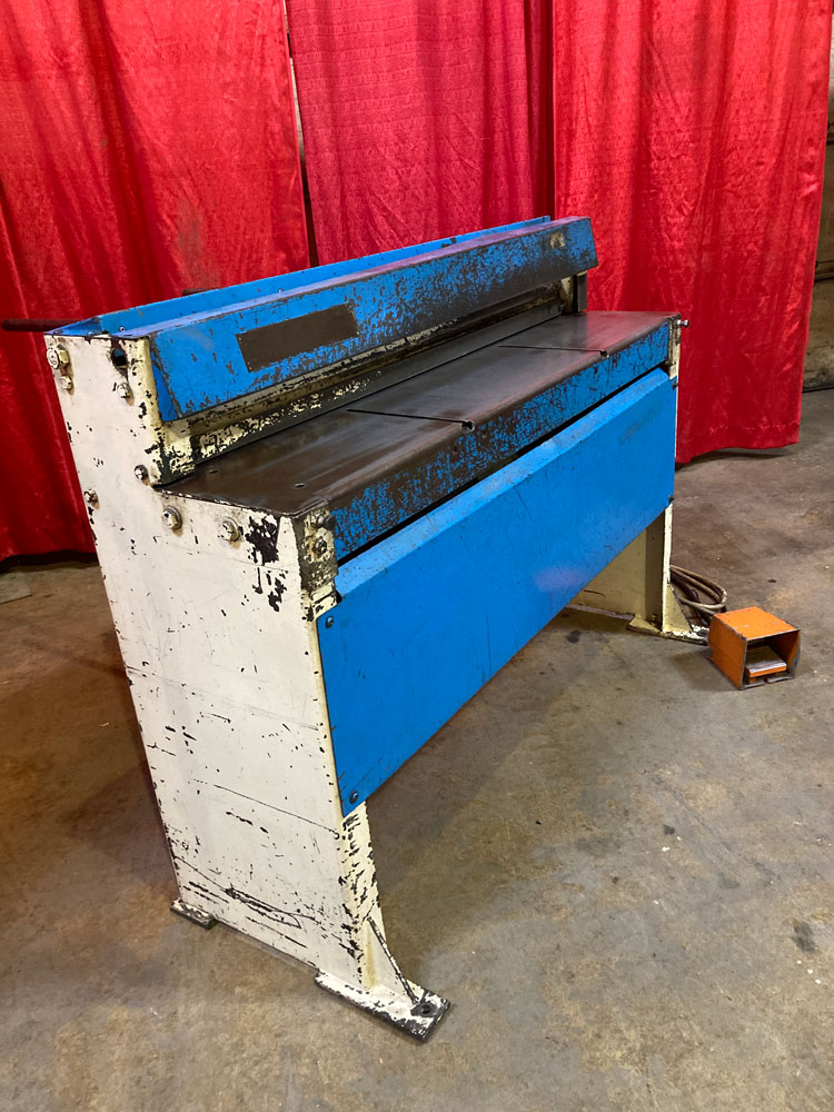 16 gauge x 4' Edwards #1.6/1250, power squaring shear, 25" Back Gauge, 60 SPM, 4 edge carbon chrome blades, 2 - Image 3