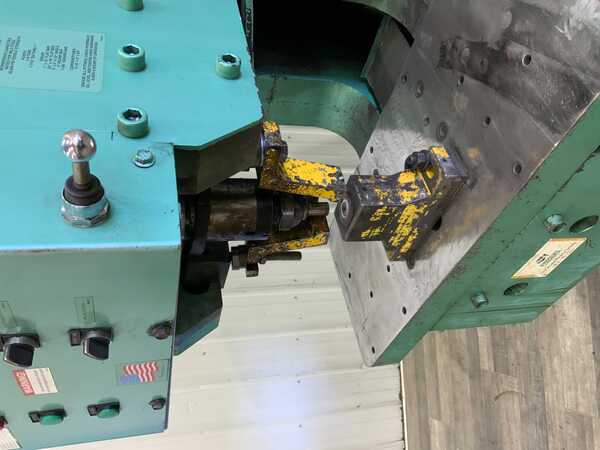 6" x 6" x 5/8" Piranha #PII-110, hydraulic ironworker, 110 ton, 20.5" throat, 15 HP, joystick ctyrls, 2005 - Image 2