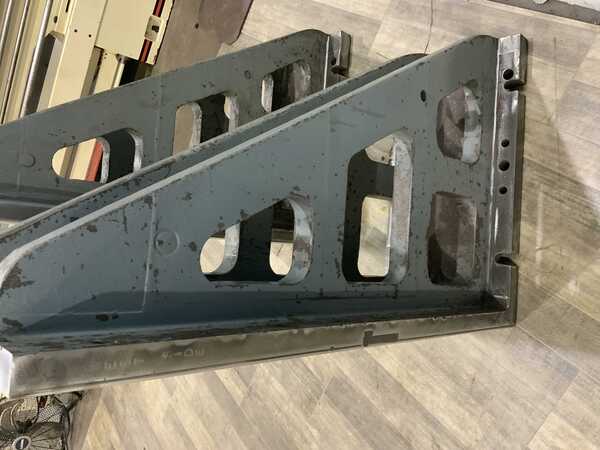 14-1/4" x 44-1/4" x 28-1/2" Angle plates, tapped holes, set - Image 4