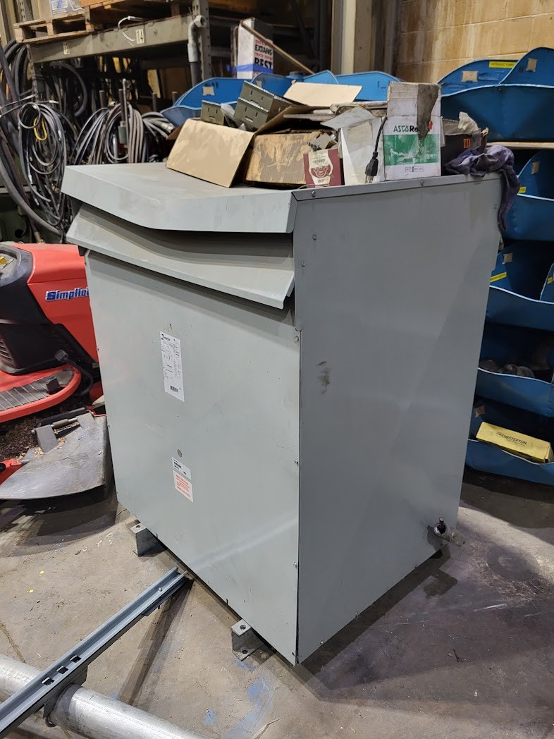 275 KVA 460Y Primary, 266 Secondary, Hammond, dry type isolation transformer - Image 2