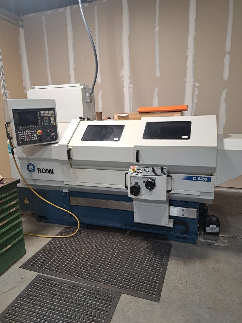 Romi #C-420, Combination Manual & CNC Lathe, 16.9" swing, 39" centers, 7.9" swing over cross slide, 3500 RPM - Image 1