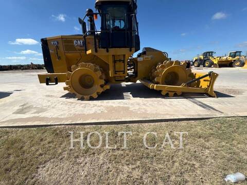 Caterpillar 815, Compactor, 1040 hours, S/N: J5T00503, 2025 - Image 2