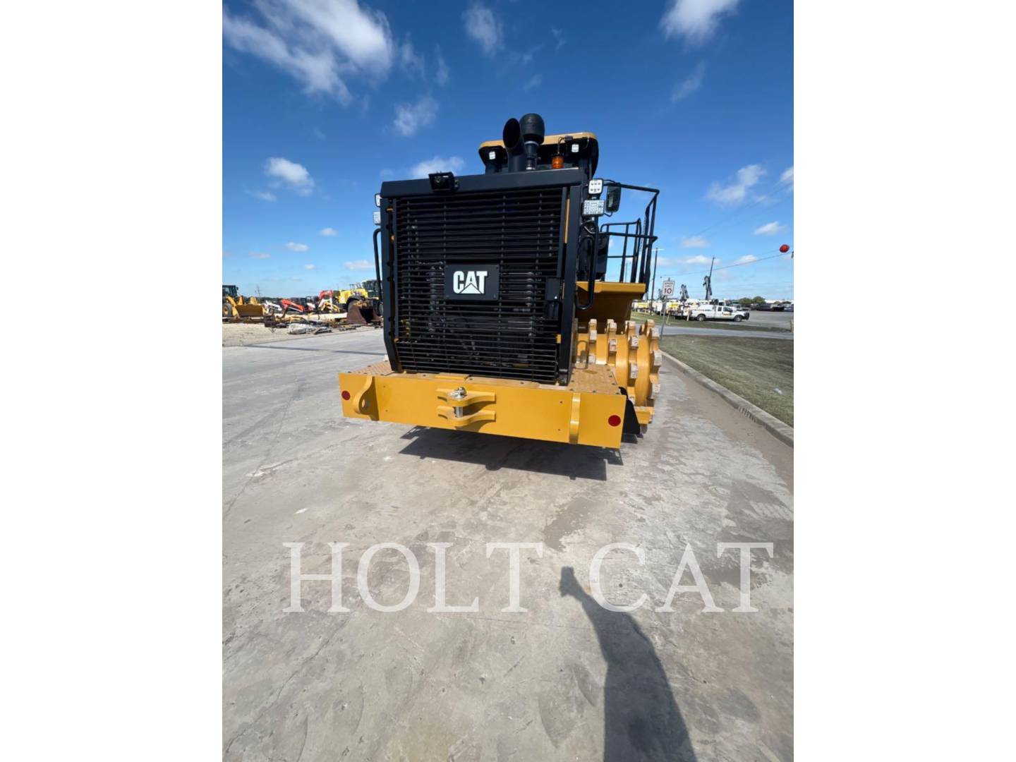 Caterpillar 815, Compactor, 1040 hours, S/N: J5T00503, 2025 - Image 4