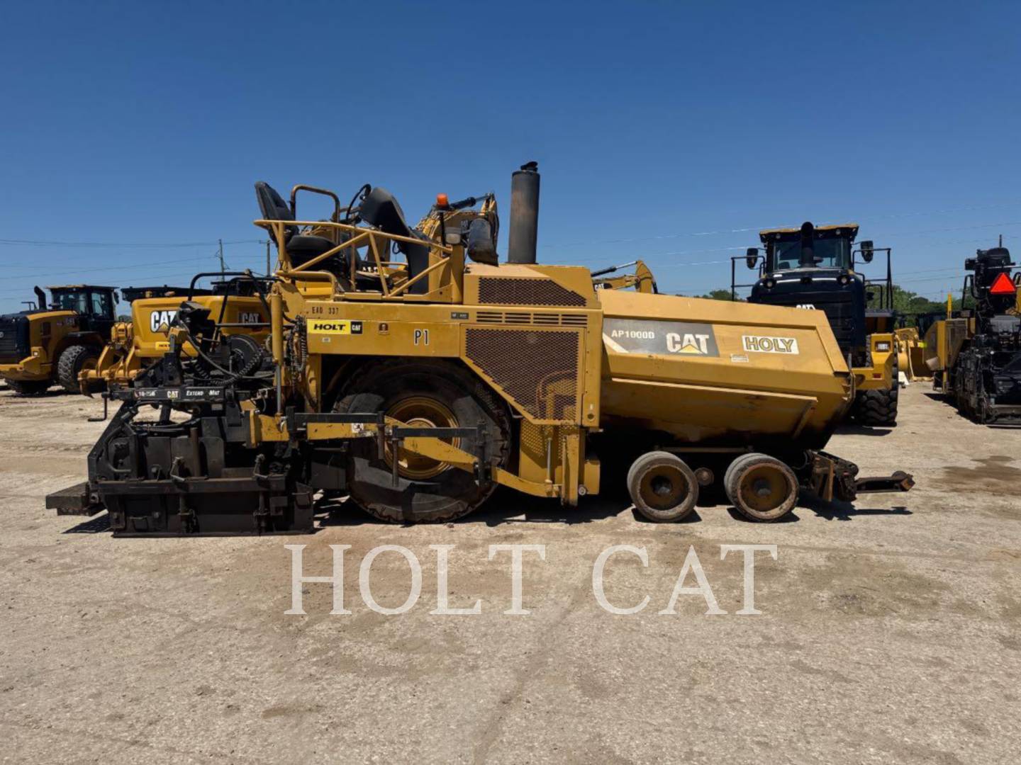 Caterpillar AP1000D, Vibratory Single Drum Asphalt, 6085 hours, S/N: EAD00337, 2009 - Image 2