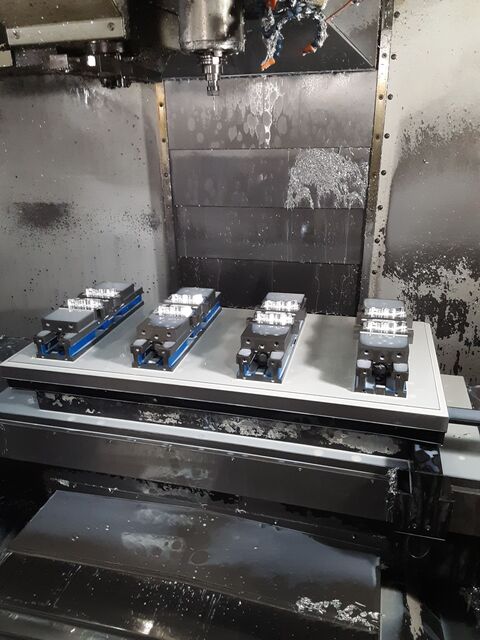 Haas #VF-3SS APC, CNC vertical machining center, 40" X, 20" Y, 25" Z, 12000 RPM, 24 automatic tool changer - Image 6