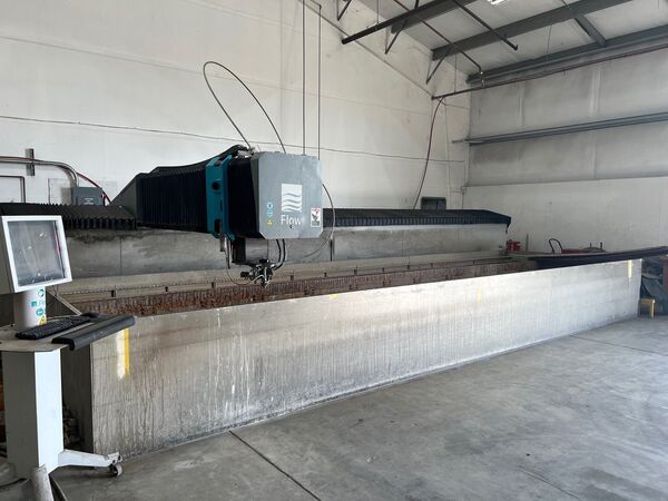 Flow #M3B-7320, waterjet, 50 HP, 87000 psi, 6.6' x 24' table, 500 IPM, 460-480 V., 2016 - Image 2