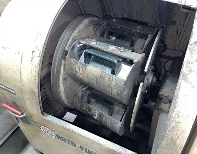 Roto-Finish #RCB-8, centrifugal barrel finishing machine, 1 cu.ft. - Image 3