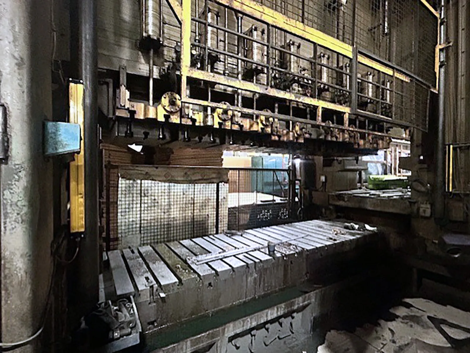 880 Ton, Aida #FT2-80, straight side double crank press, 15.7" stroke, 3.1" adj., 12-25 SPM - Image 5