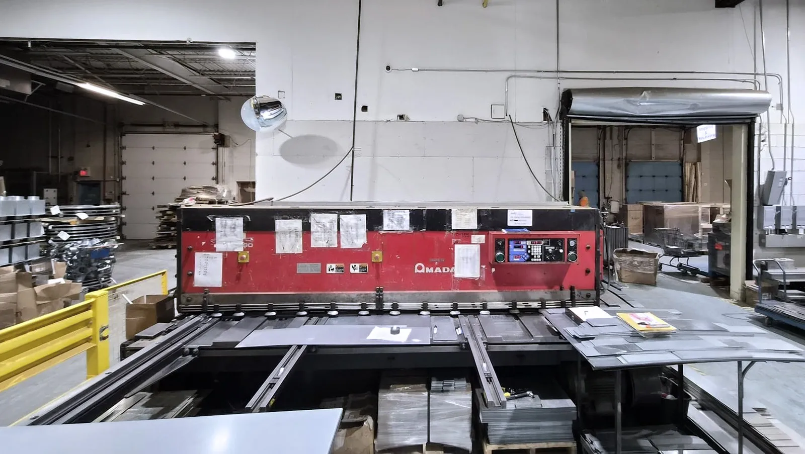1/4" x 10' Amada #M3060, 16 holddown, 60 SPM, Amada CNC Back Gauge, squaring arm, 2 front support arms, 2003 - Image 3