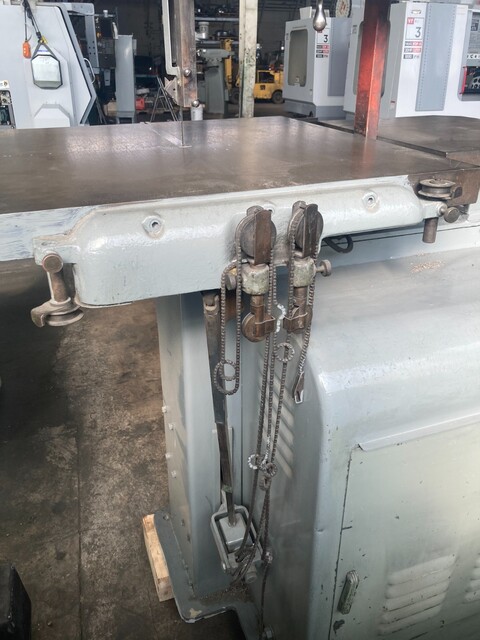 36" DoAll #V-36, Vertical Band Saw, variable speed - Image 4