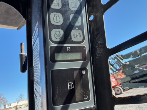 3,000 lb. Case #440CT, Compact Track Loader, Enclosed Cab, 83 HP, Diesel, 2007, AS IS - Image 3