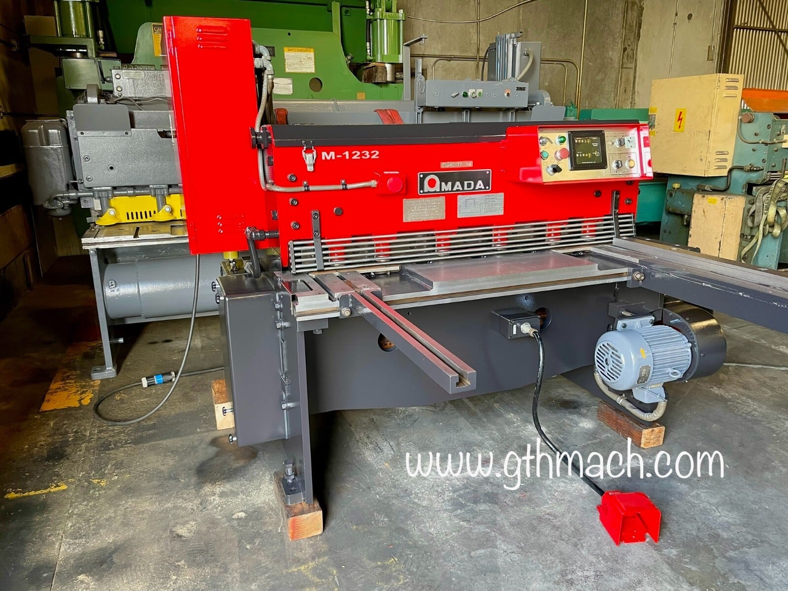 1/8" x 4' Amada #M-1232, Shear, 75 SPM, 36" Back Gauge, Bijur 1-shot lube, 5 HP - Image 1