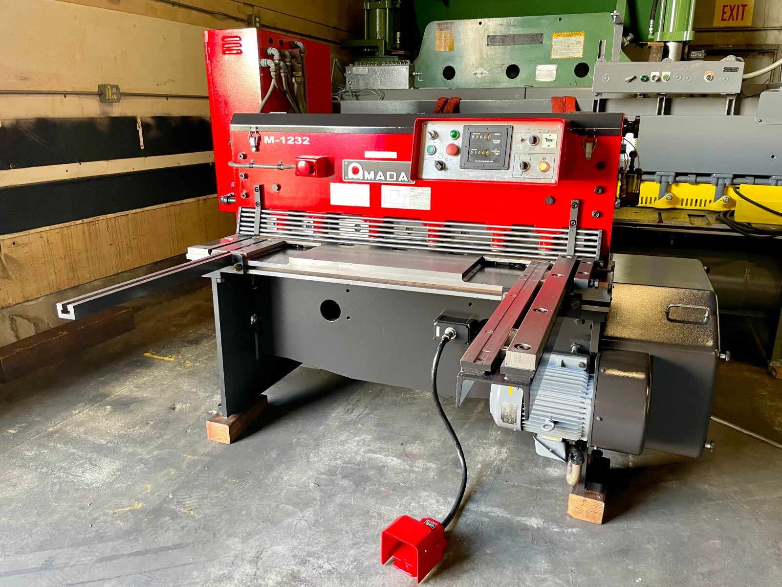 1/8" x 4' Amada #M-1232, Shear, 75 SPM, 36" Back Gauge, Bijur 1-shot lube, 5 HP - Image 8