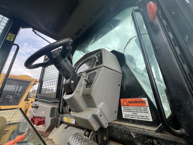 Caterpillar #525C, Grapple Log Skidder - Image 10