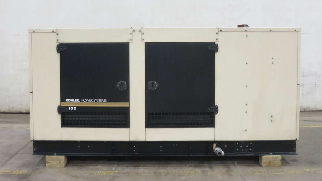 100 KW Kohler #100REZG, Natural gas / propane generator set, 120/208 Volts, 351 hours, 195 HP at 1800 RPM, GM - Image 1