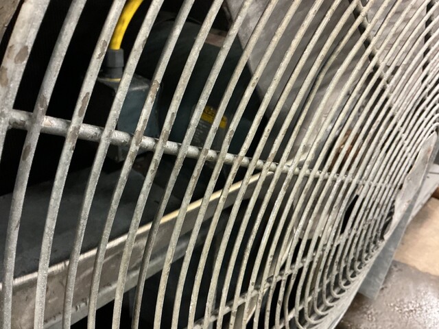 York #ICB2A-468LH, refrigeration cooler evaporator, 250 psig, 8.09 cu.ft., (2) 3 HP fans - Image 4