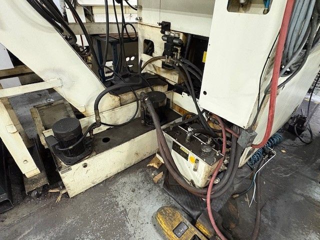 Daewoo Doosan #Puma-V400M, CNC lathe, 15" chuck, 12 turret, chip conveyor, live mill, 2012 - Image 8